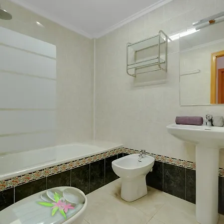Raxi Apartament *